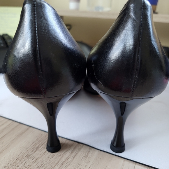 Heels - Picture 4 of 4